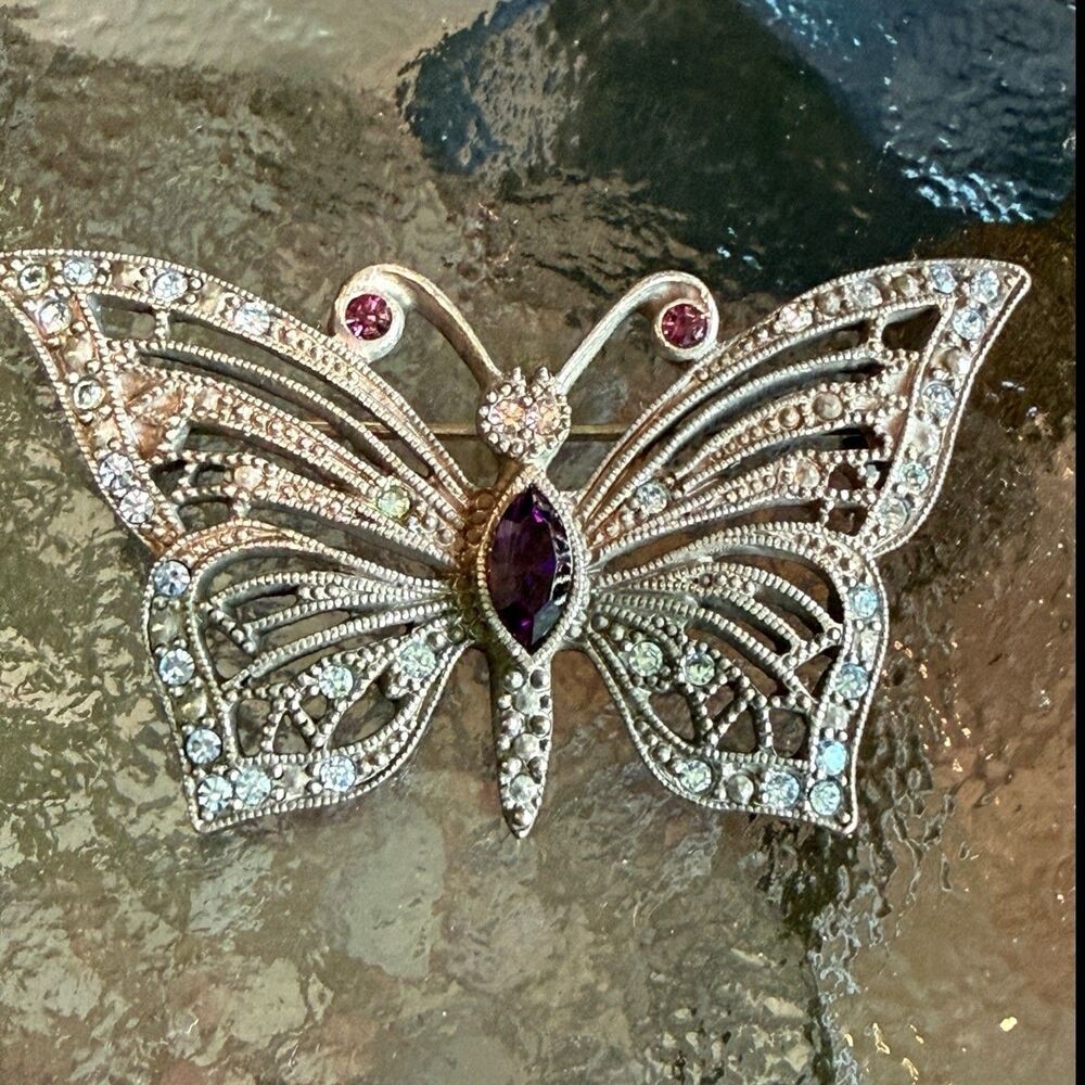 Filigree Butterfly Sophia Brooch Retro Silver Tone Detailed Purple Faceted Gem